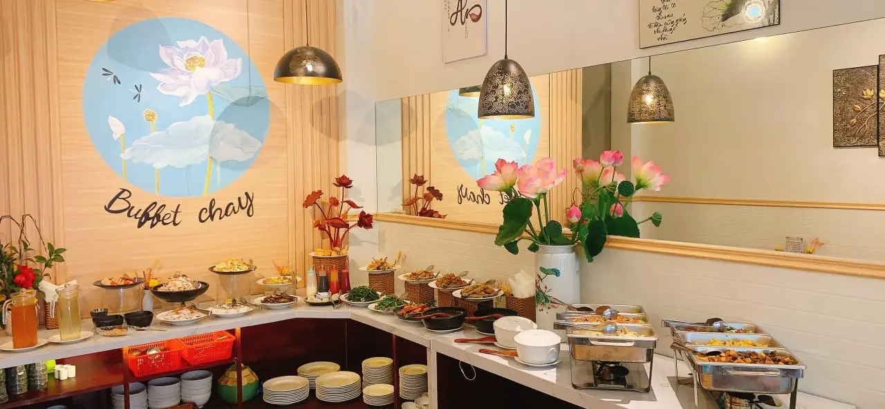 Điểm danh 10 qu&aacute;n buffet T&acirc;n B&igrave;nh ngon qu&ecirc;n lối về 11