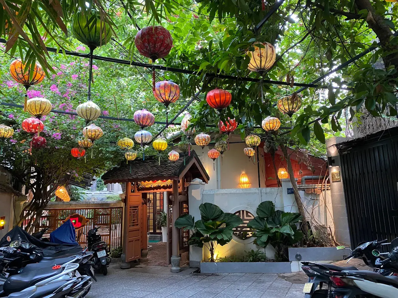 Điểm danh những qu&aacute;n Huế ngon nhất d&agrave;nh cho team S&agrave;i G&ograve;n 3