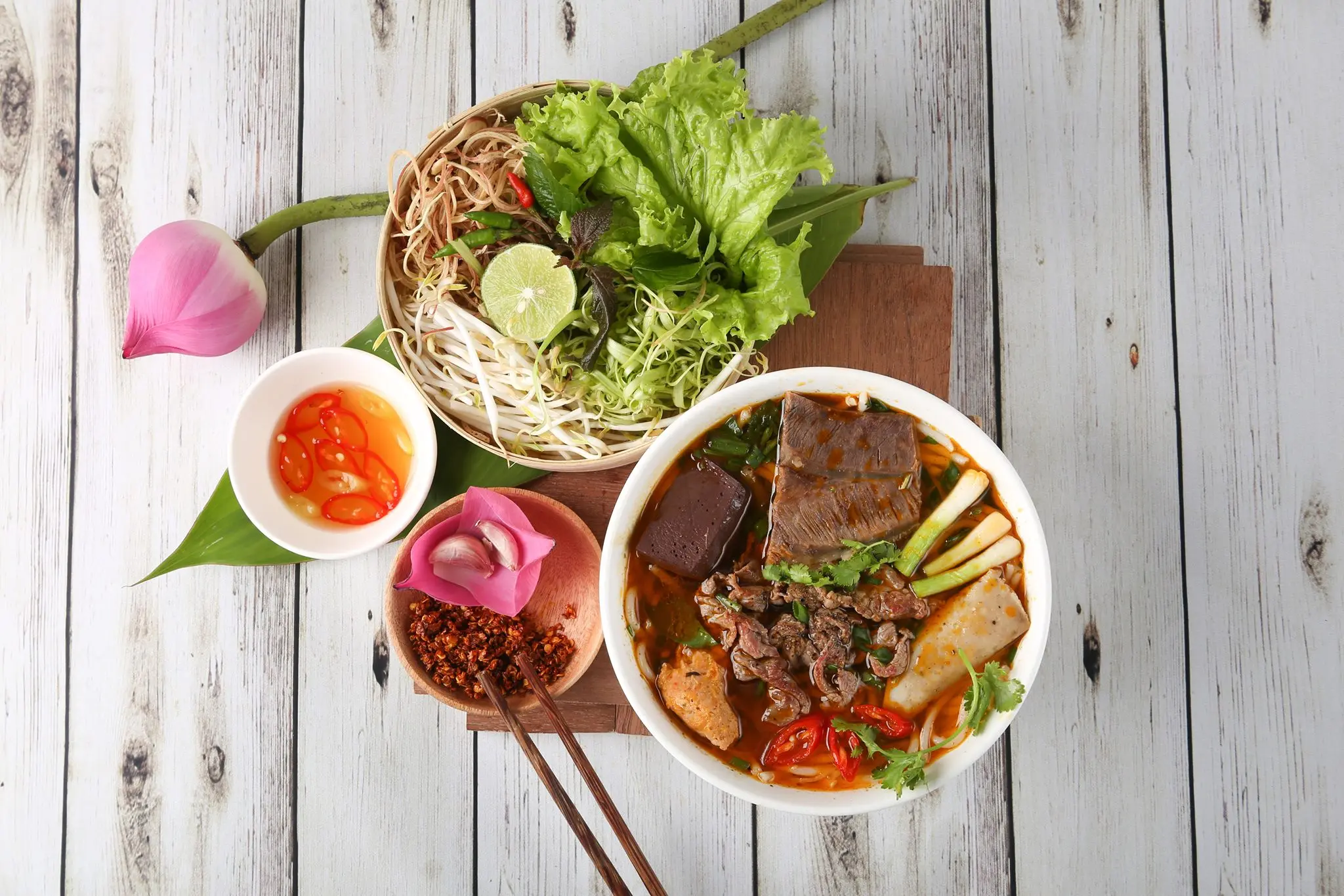 Điểm danh những qu&aacute;n Huế ngon nhất d&agrave;nh cho team S&agrave;i G&ograve;n 8