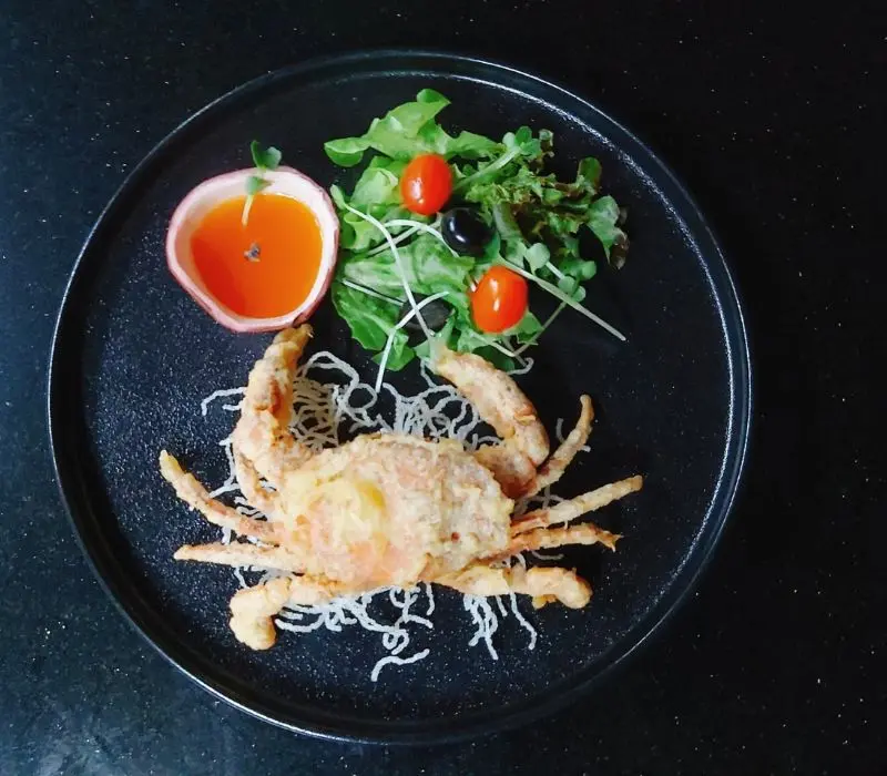 Elisa Floating Restaurant, kh&ocirc;ng gian ẩm thực xa hoa nhất S&agrave;i G&ograve;n 11