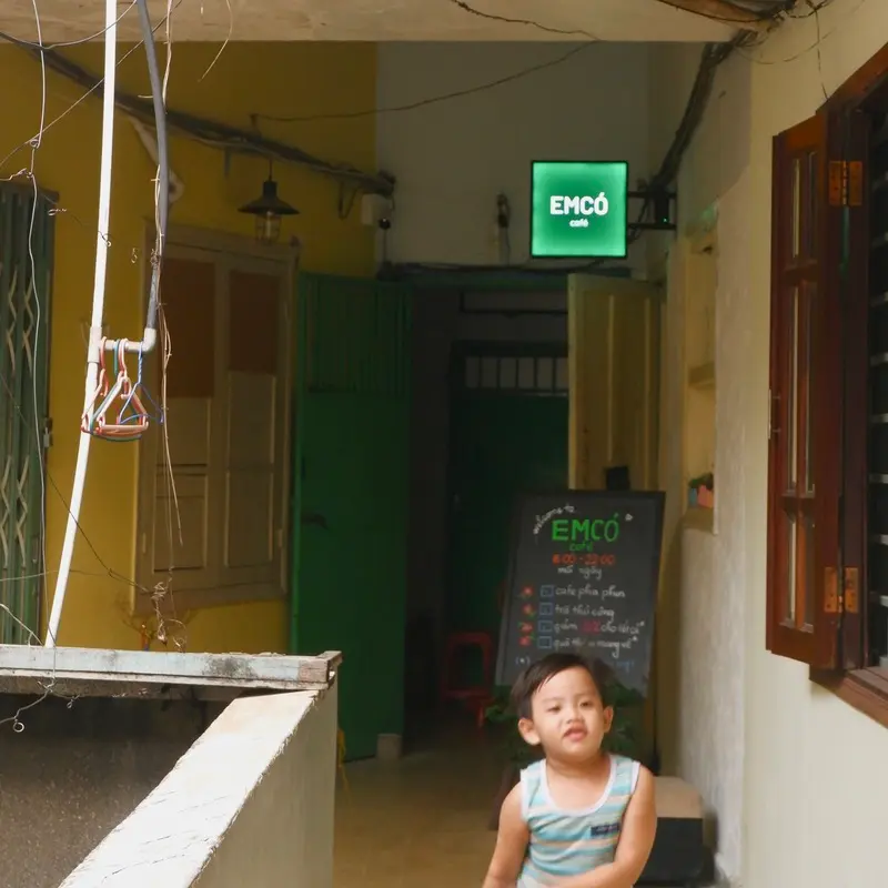 Em C&oacute; cafe ấm c&uacute;ng như ng&ocirc;i nh&agrave; nhỏ giữa l&ograve;ng S&agrave;i G&ograve;n 5