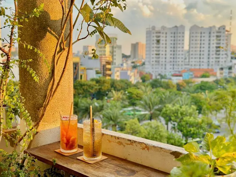 Em C&oacute; cafe ấm c&uacute;ng như ng&ocirc;i nh&agrave; nhỏ giữa l&ograve;ng S&agrave;i G&ograve;n 13