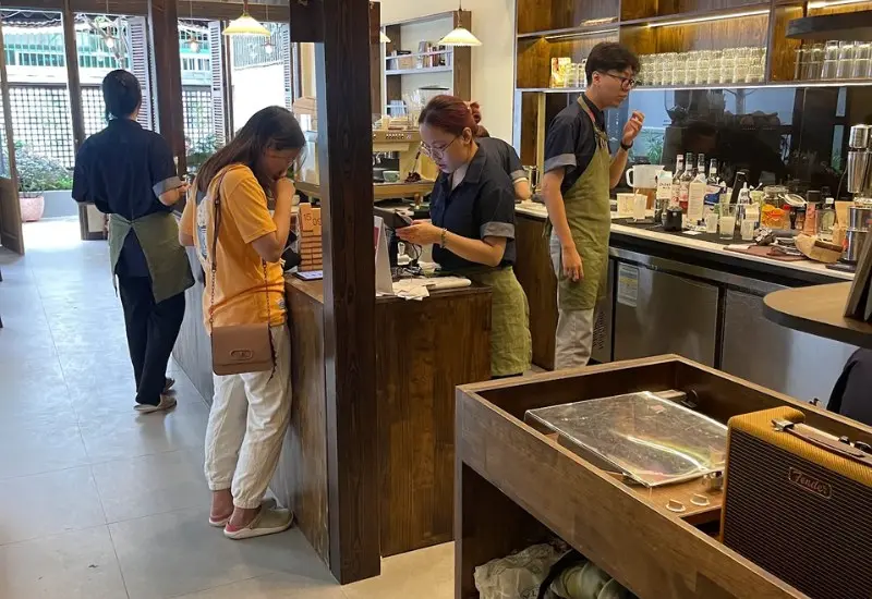 Gathering Coffee: Qu&aacute;n cafe phong c&aacute;ch Nhật Bản tinh tế 6