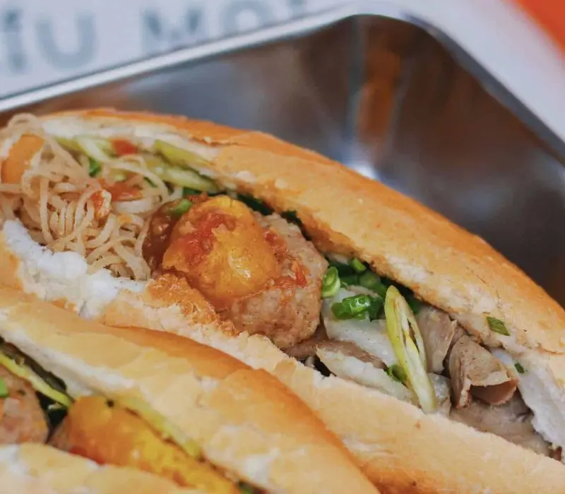 Ghim ngay top 10 qu&aacute;n b&aacute;nh m&igrave; x&iacute;u mại ngon nhất S&agrave;i G&ograve;n 3