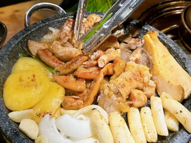 Gopchang l&agrave; g&igrave;? Top 7 qu&aacute;n b&aacute;n l&ograve;ng b&ograve; nướng nổi tiếng tại TP.HCM 4
