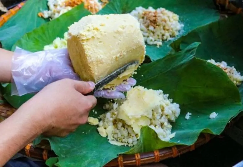 Kh&aacute;m ph&aacute; h&agrave;ng x&ocirc;i l&aacute; sen đắt kh&aacute;ch v&agrave; ngon nhất S&agrave;i G&ograve;n 7