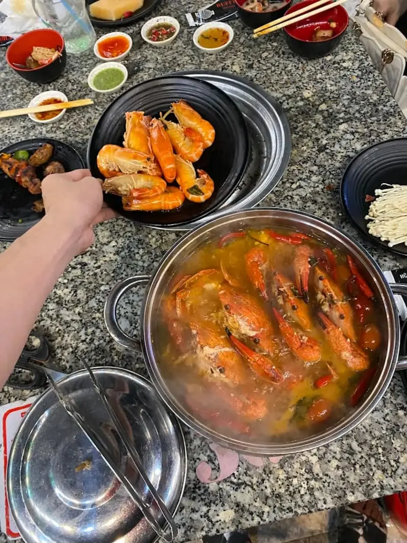 Kh&oacute;i BBQ: Chuỗi buffet đồ nướng gi&aacute; hời chất lượng 6