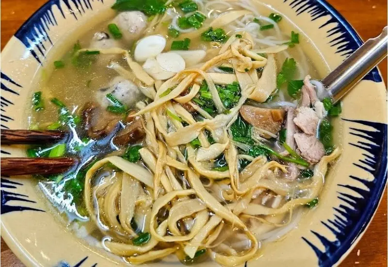 Lưu ngay 14 qu&aacute;n b&uacute;n thang ngon tại S&agrave;i G&ograve;n, chuẩn vị Bắc 14