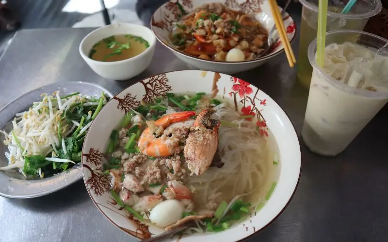 Mách bạn 9 quán ăn sáng quận 1 ngon, bổ, rẻ 4