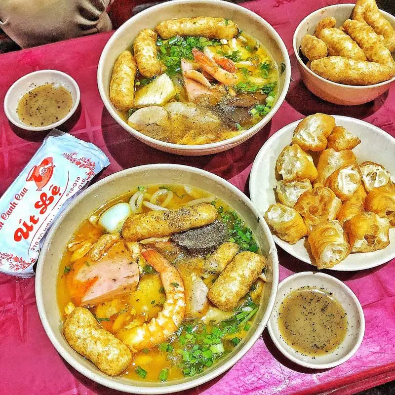 Những qu&aacute;n b&aacute;nh canh cua quận 10 ngon, bổ, rẻ nức tiếng gần xa 2