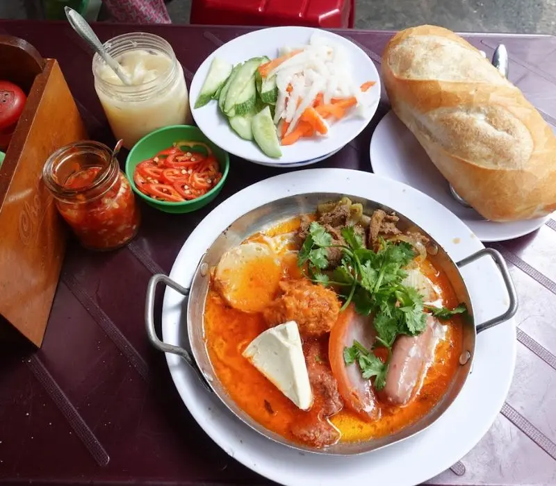No căng bụng tại top 6 qu&aacute;n b&aacute;nh m&igrave; chảo Quận 1 ngon nhất 4