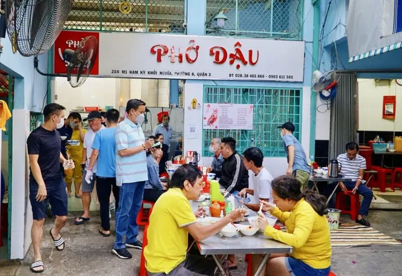 Quán phở Dậu hơn 60 năm tuổi “trứ danh” giữa lòng Sài Gòn 2