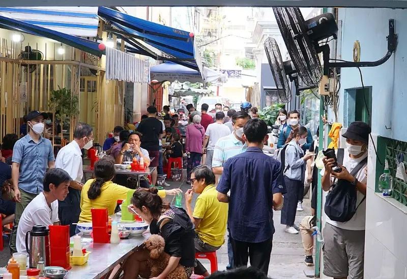 Quán phở Dậu hơn 60 năm tuổi “trứ danh” giữa lòng Sài Gòn 3
