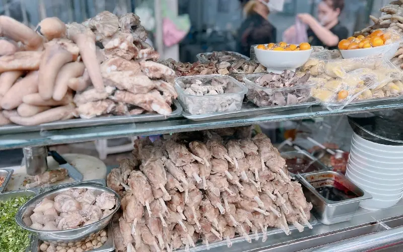 Review bánh canh cây Bùi Hữu Nghĩa đông khách Quận 5 5
