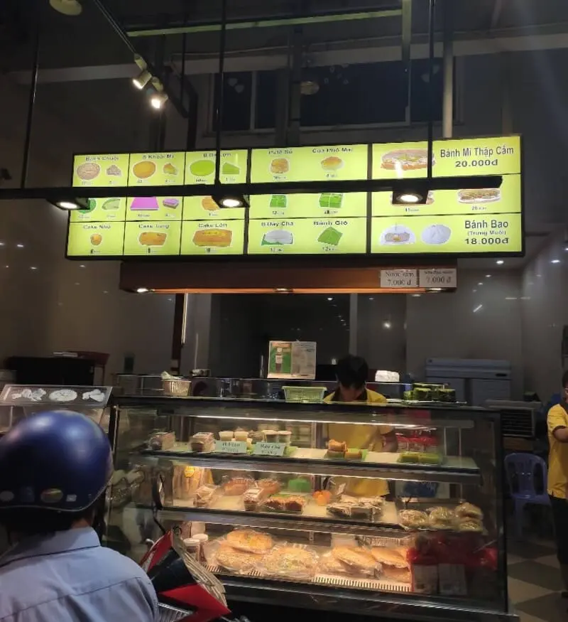 Review B&aacute;nh m&igrave; 110, đậm đ&agrave; hương vị ẩm thực đường phố S&agrave;i G&ograve;n 2