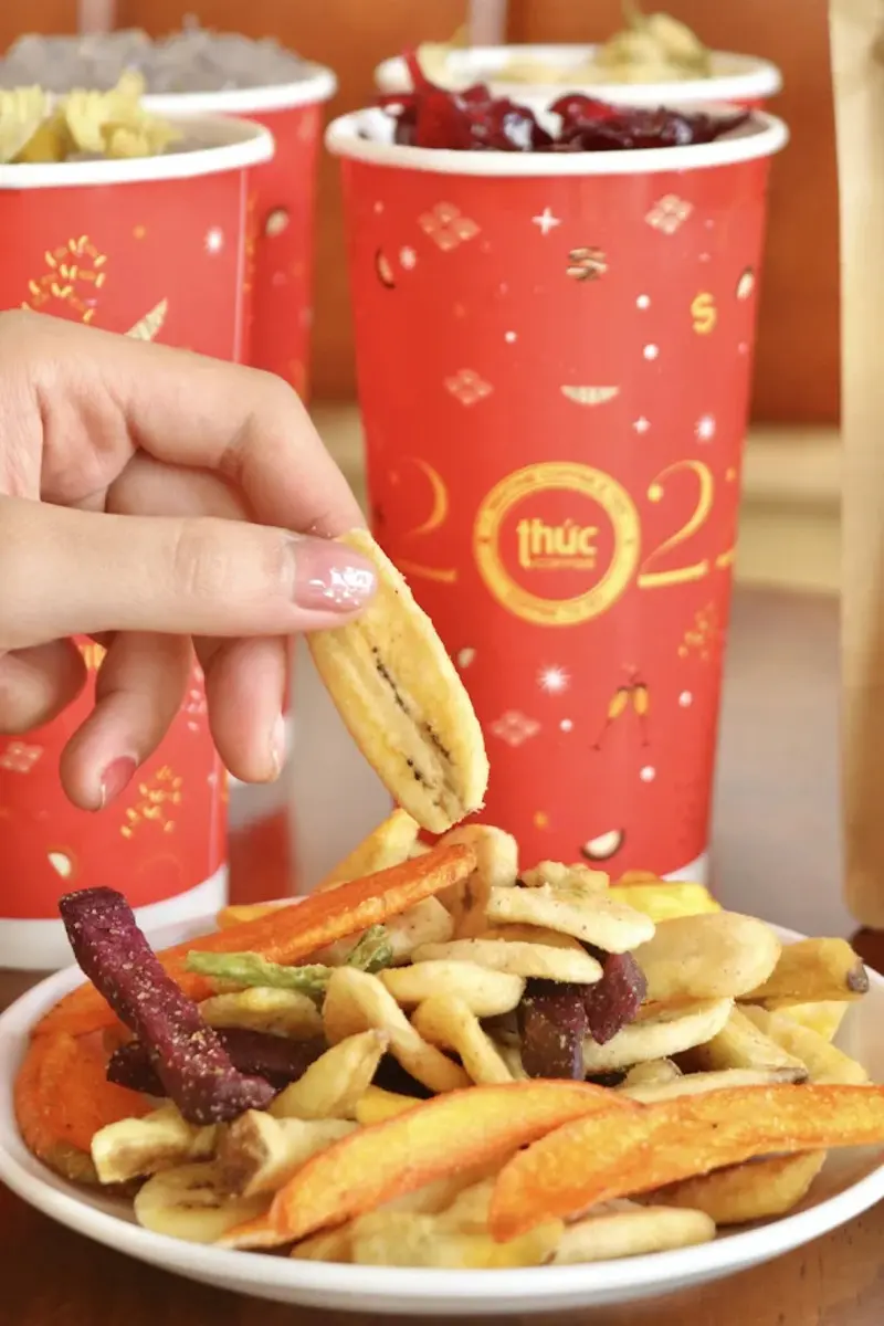 Review Thức Coffee 24/7 đậm chất S&agrave;i G&ograve;n cho c&uacute; đ&ecirc;m 5