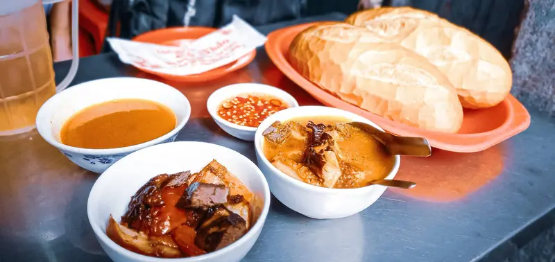 Thưởng thức 5 qu&aacute;n ph&aacute; lấu S&agrave;i G&ograve;n ngon &lsquo;qu&ecirc;n lối về&rsquo; 4