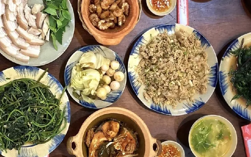 Top 10 địa chỉ cơm ni&ecirc;u Quận 1 ngon chuẩn vị Việt 5