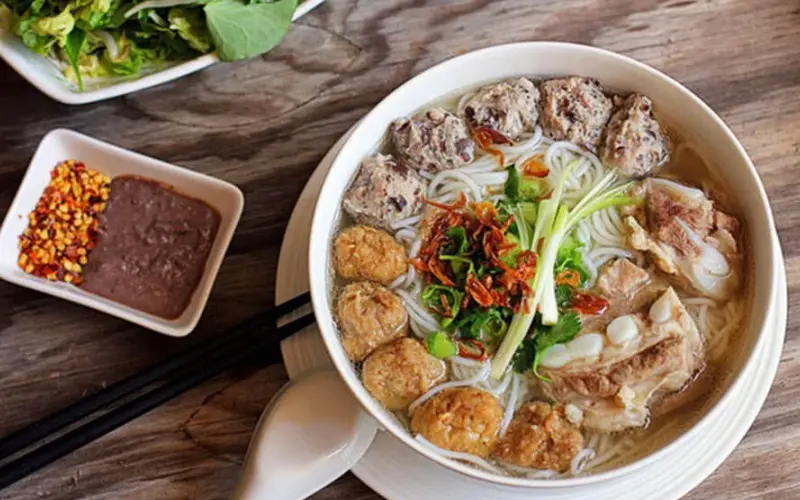 Top 10 qu&aacute;n b&uacute;n mọc ở S&agrave;i G&ograve;n giữ nguy&ecirc;n hương vị truyền thống 8