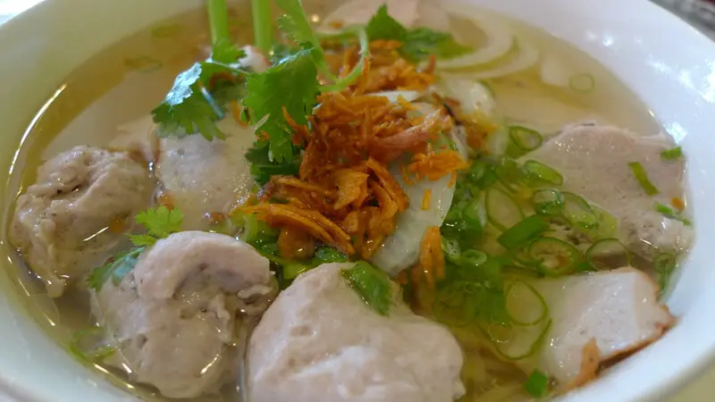 Top 10 qu&aacute;n b&uacute;n mọc ở S&agrave;i G&ograve;n giữ nguy&ecirc;n hương vị truyền thống 3