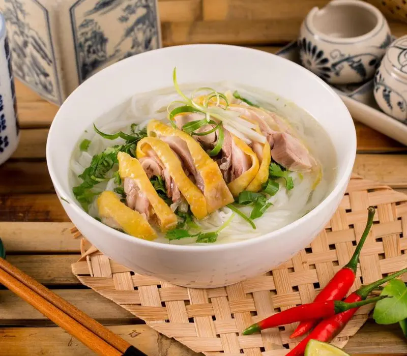 Top 10 qu&aacute;n phở g&agrave; ngon nhất S&agrave;i Th&agrave;nh 5