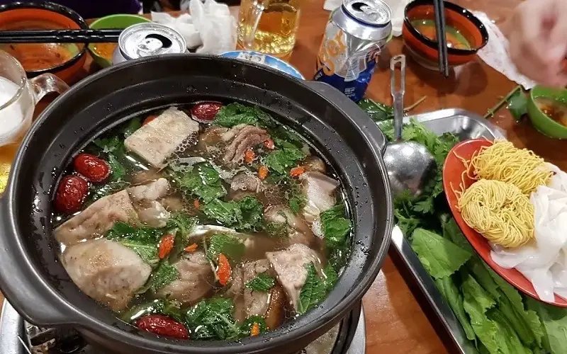 Top 15 qu&aacute;n lẩu d&ecirc; S&agrave;i G&ograve;n ngon nức tiếng v&agrave; gi&aacute; b&igrave;nh d&acirc;n 4