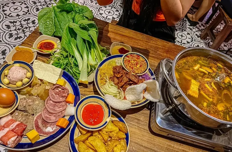 Top 8 lẩu b&ograve; S&agrave;i G&ograve;n ngon nức tiếng bạn n&ecirc;n thử ngay 4