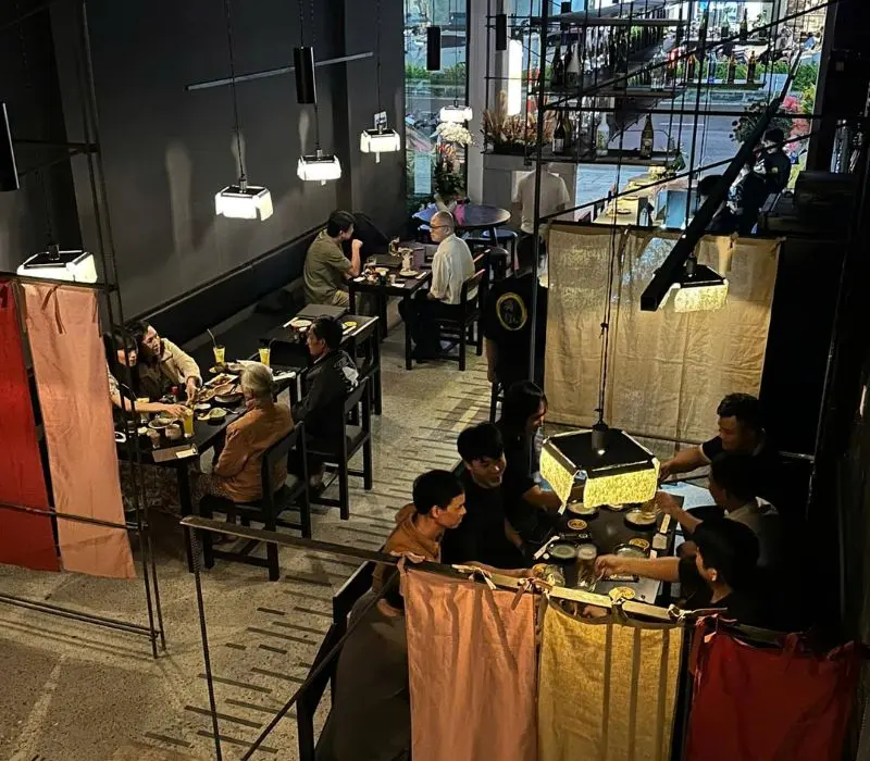 Top 9 qu&aacute;n Izakaya phong c&aacute;ch Nhật đặc sắc nhất S&agrave;i G&ograve;n 2