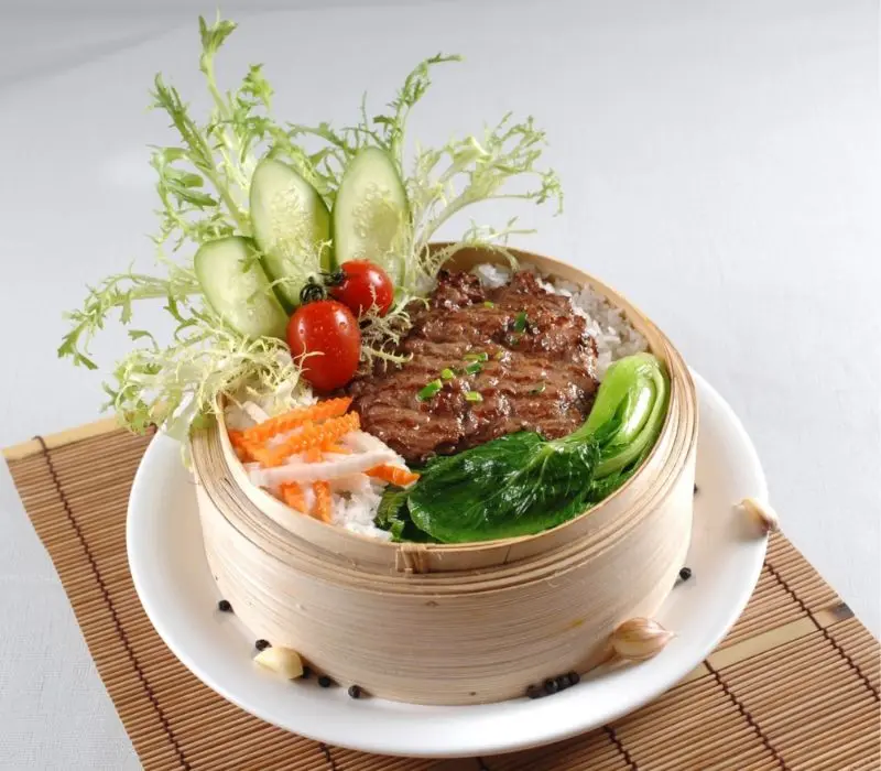 Top nh&agrave; h&agrave;ng m&oacute;n Huế ngon, chuẩn vị cố đ&ocirc; tại quận 1 6