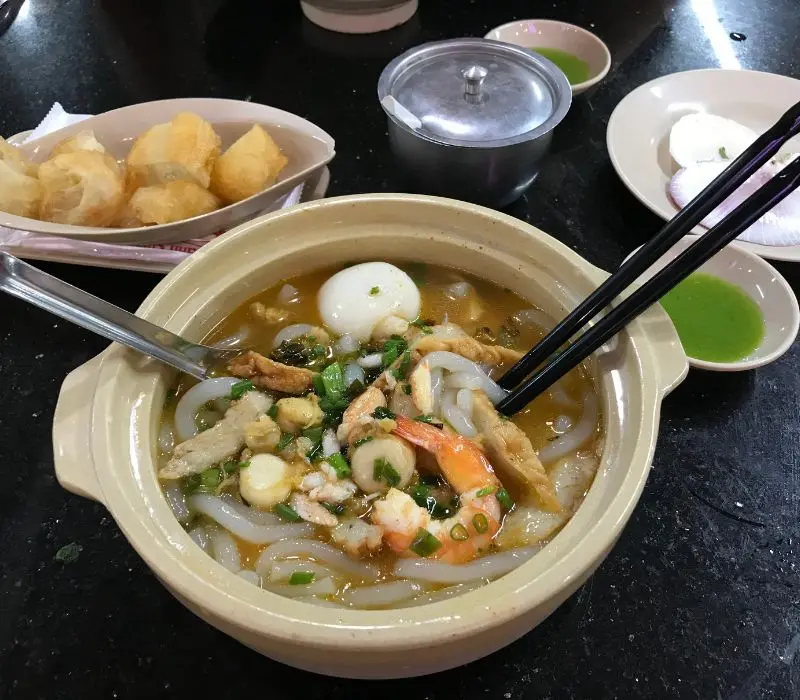 &ldquo;X&igrave; xụp&rdquo; thưởng thức 7 qu&aacute;n b&aacute;nh canh cua S&agrave;i G&ograve;n ngon qu&ecirc;n lối về 6