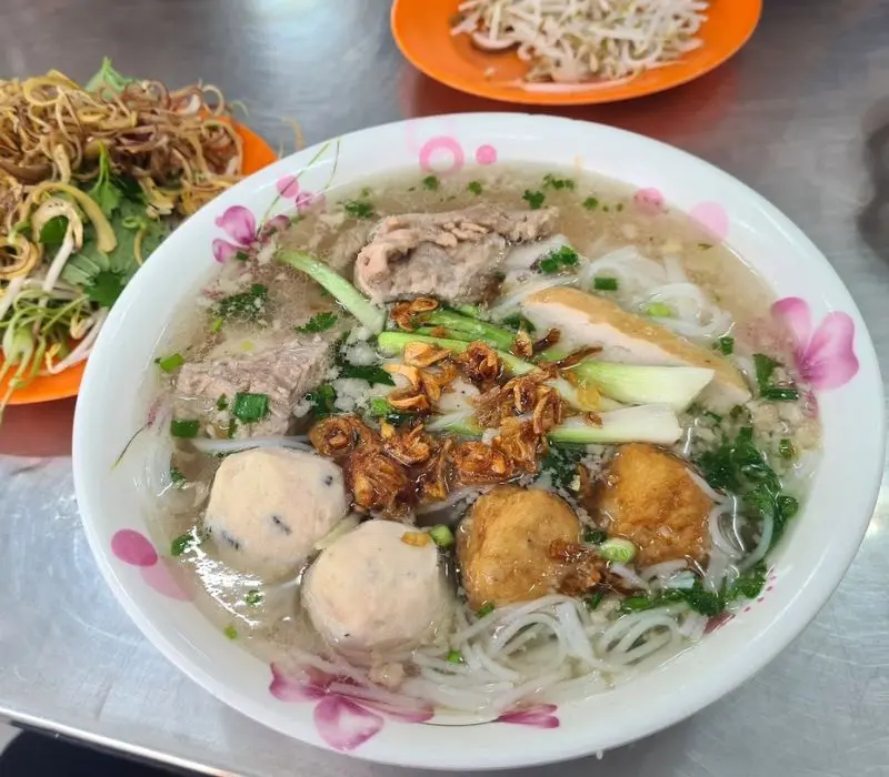 Hương vị Bún mọc Thanh Mai làm say lòng thực khách Sài Gòn