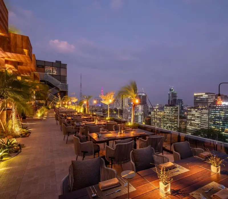 Shri Lifestyle Dining: Nhà hàng rooftop đẳng cấp giữa lòng Sài Gòn