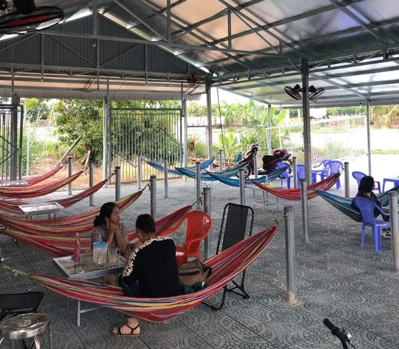 Top 10 quán cà phê võng TPHCM có không gian mát mẻ, yên tĩnh
