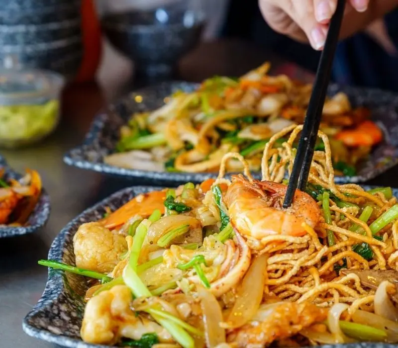 Top 9 quán mì xào giòn ngon tại Sài Gòn không nên bỏ lỡ