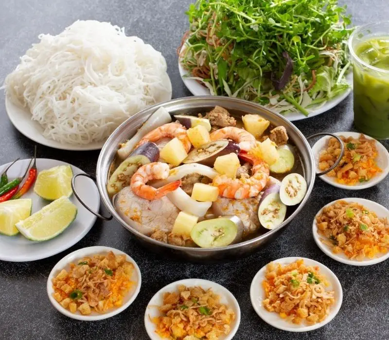 Top nhà hàng món Huế ngon, chuẩn vị cố đô tại quận 1