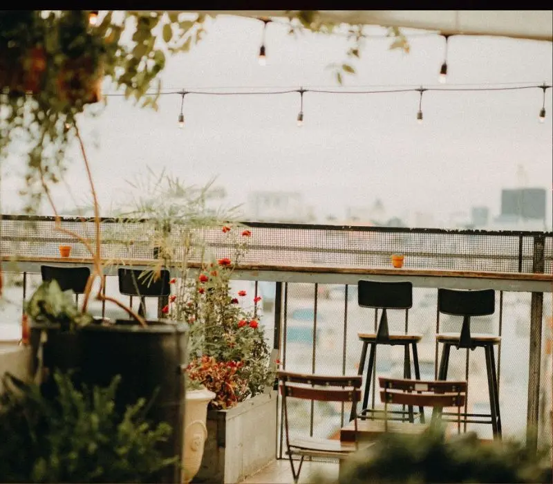 Chill hết nấc với Chạng Vạng Rooftop, khoảng bình yên giữa thành phố nhộn nhịp