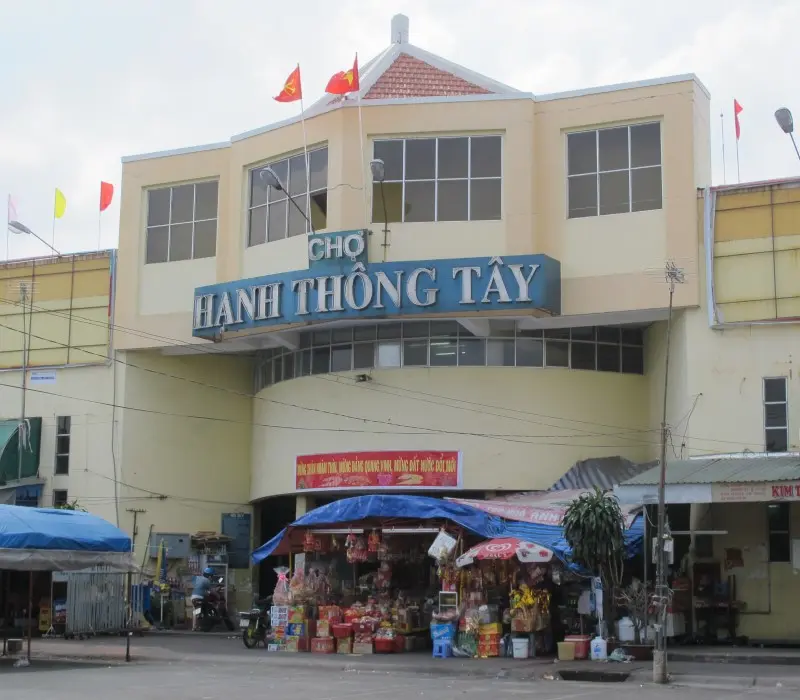 Chợ Hạnh Thông Tây, thủ phủ thời trang giá rẻ ngay tại Sài Gòn