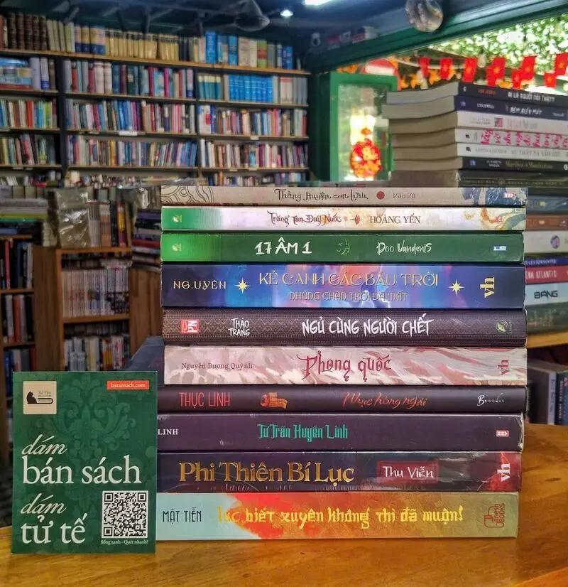 B&aacute; T&acirc;n &ndash; S&aacute;ch cũ thư viện, tiệm s&aacute;ch y&ecirc;n b&igrave;nh giữa th&agrave;nh phố 8