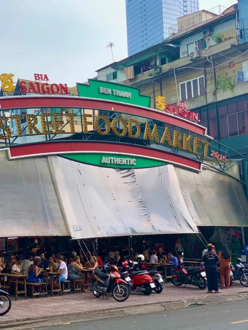 Bến Th&agrave;nh Street Food Market: Trải nghiệm ẩm thực đường phố S&agrave;i G&ograve;n 3