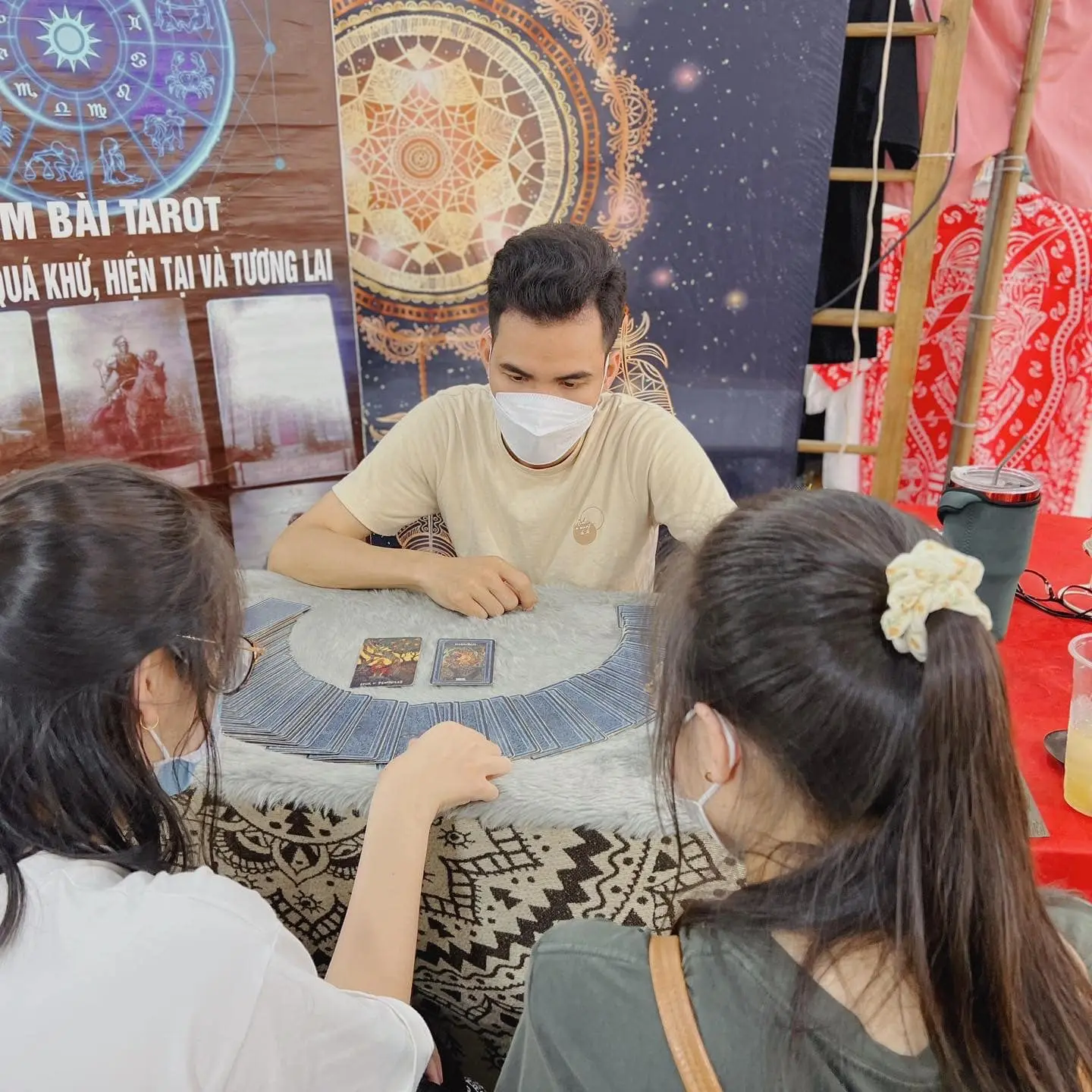 B&iacute; k&iacute;p c&agrave;n qu&eacute;t The Box Market, phi&ecirc;n chợ cuối tuần đặc sắc 7