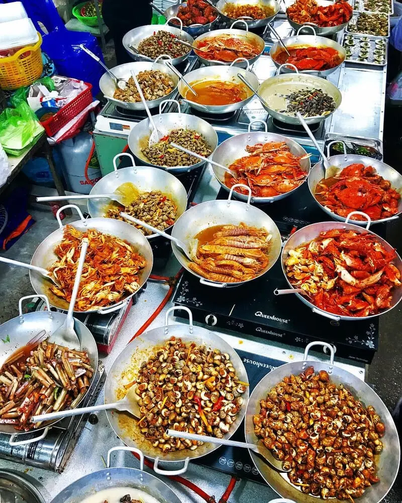 Bỏ t&uacute;i ngay kinh nghiệm đi chợ H&agrave;ng Dương ăn hải sản tẹt ga 3