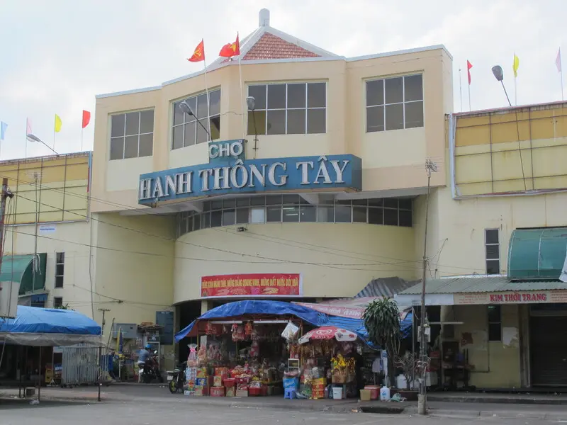 C&aacute;c khu chợ d&acirc;n sinh nổi tiếng v&agrave; sầm uất nhất S&agrave;i G&ograve;n 5