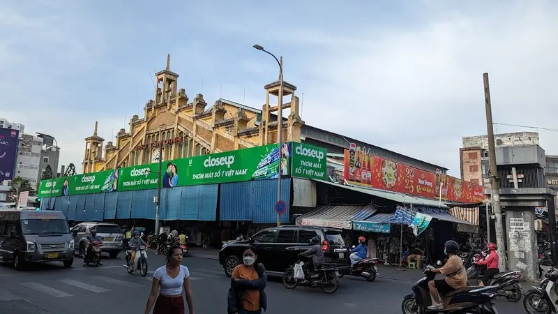 C&aacute;c khu chợ d&acirc;n sinh nổi tiếng v&agrave; sầm uất nhất S&agrave;i G&ograve;n 6