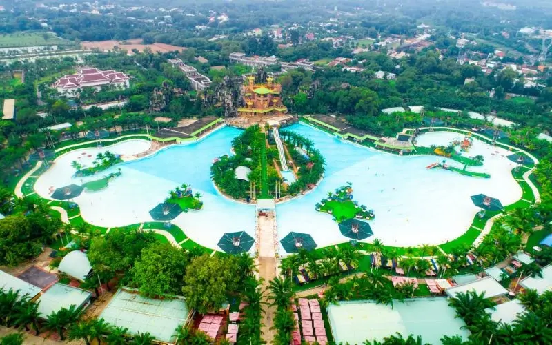 Check-in 7 c&ocirc;ng vi&ecirc;n nước hot nhất S&agrave;i G&ograve;n đ&aacute;ng trải nghiệm 13