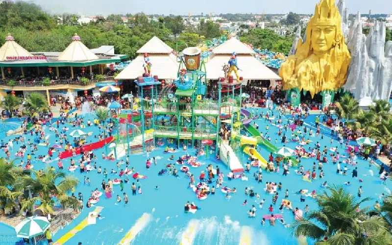 Check-in 7 c&ocirc;ng vi&ecirc;n nước hot nhất S&agrave;i G&ograve;n đ&aacute;ng trải nghiệm 4
