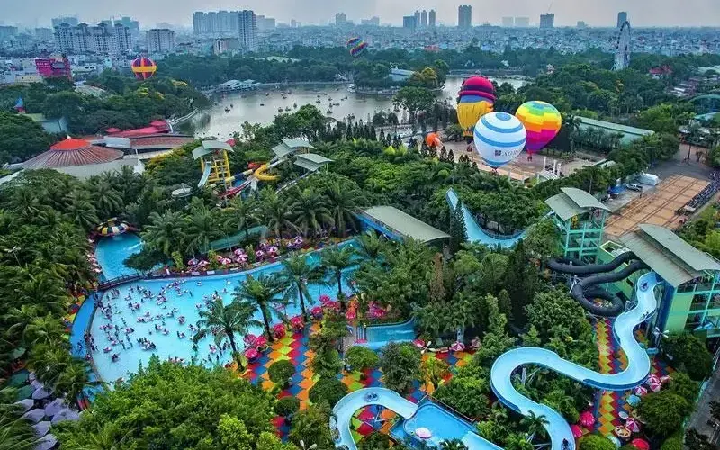 Check-in 7 c&ocirc;ng vi&ecirc;n nước hot nhất S&agrave;i G&ograve;n đ&aacute;ng trải nghiệm 7
