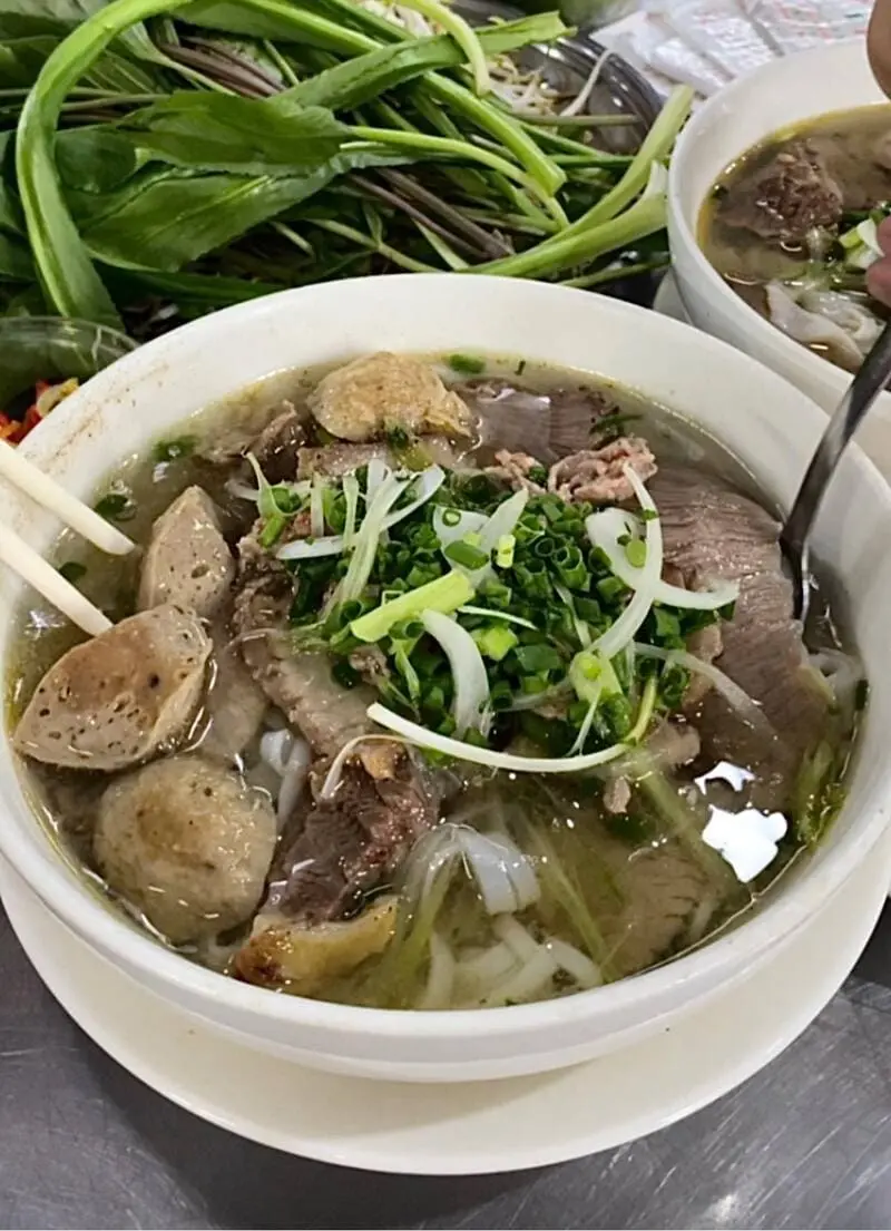 Chợ An Đ&ocirc;ng: Đầu mối thời trang bỏ sỉ sầm uất nhất S&agrave;i th&agrave;nh 12