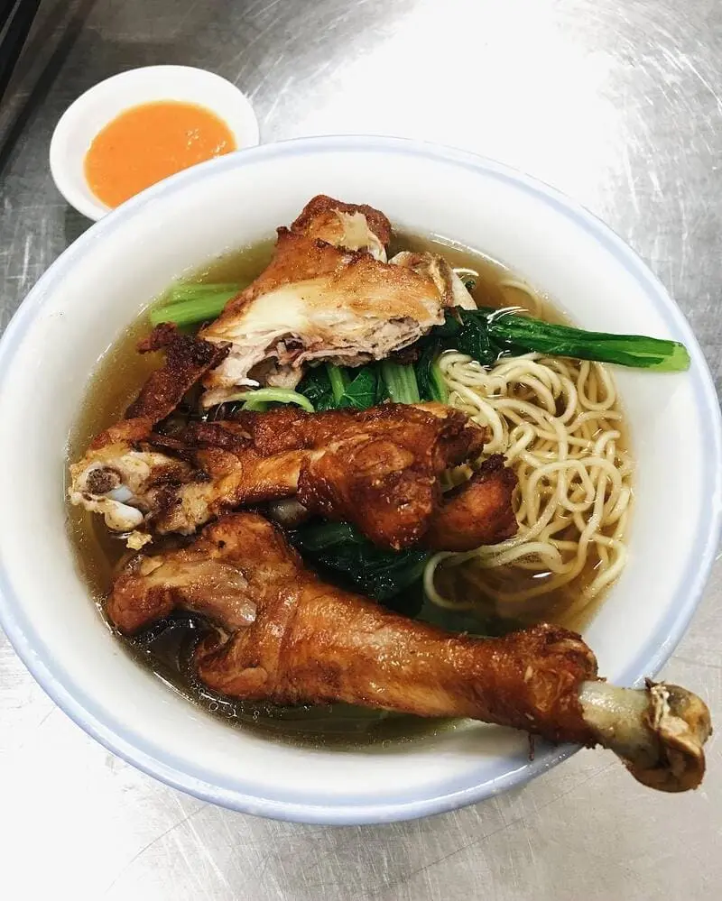 Chợ An Đ&ocirc;ng: Đầu mối thời trang bỏ sỉ sầm uất nhất S&agrave;i th&agrave;nh 11