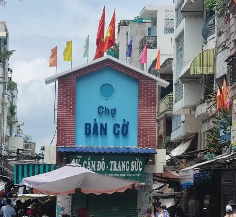 Chợ B&agrave;n Cờ, thi&ecirc;n đường d&agrave;nh cho những t&iacute;n đồ m&ecirc; h&agrave;ng secondhand 4