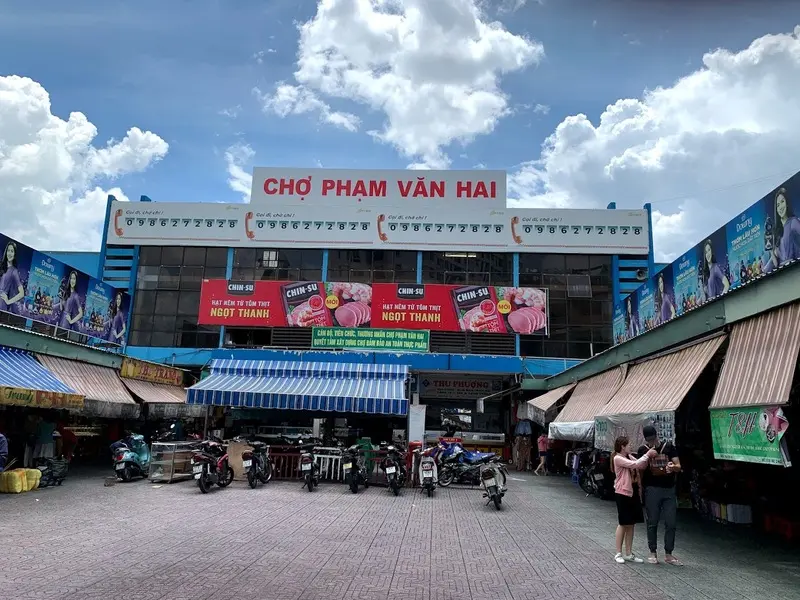 Chợ Phạm Văn Hai: Điểm hẹn mua sắm nổi tiếng T&acirc;n B&igrave;nh 2